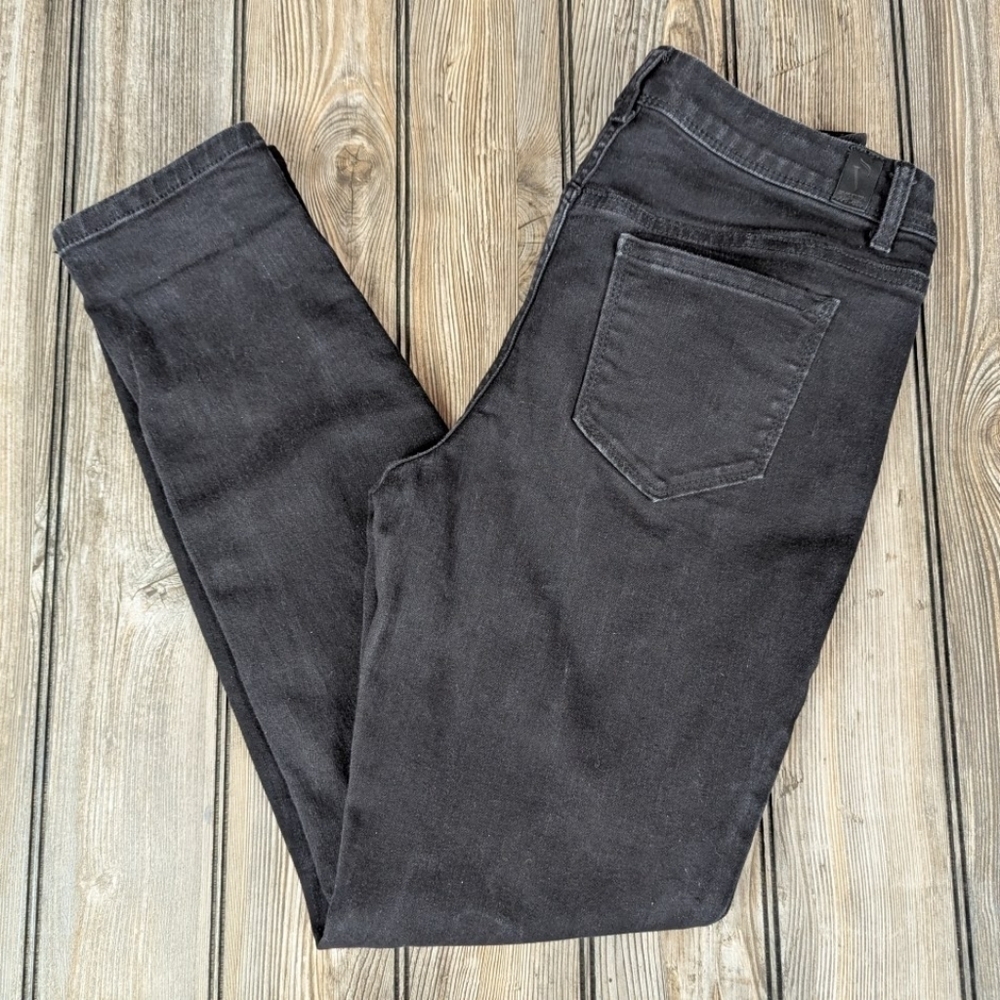 Simply Vera Vera Wang size 4 skinny mid rise black jeans